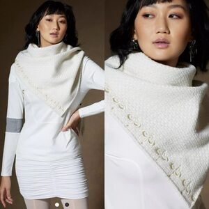 Her Universe Star Wars Padme Blanket
Scarf